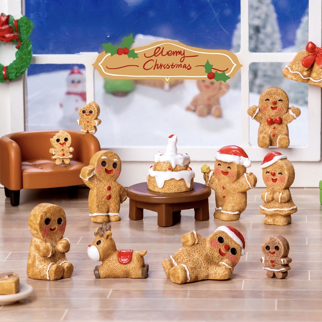 Small GingerMan Figurine Set Mini Christmas Accessories Collection for DIY Decorations & Desktop Display - 