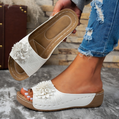 Elegant Floral Sandals with Soft Arch Support