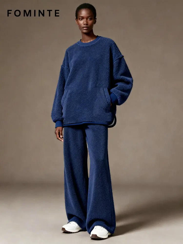 WholesaleOversized Sherpa Crewneck with Embossed Rose Back Detail - FM0302000071