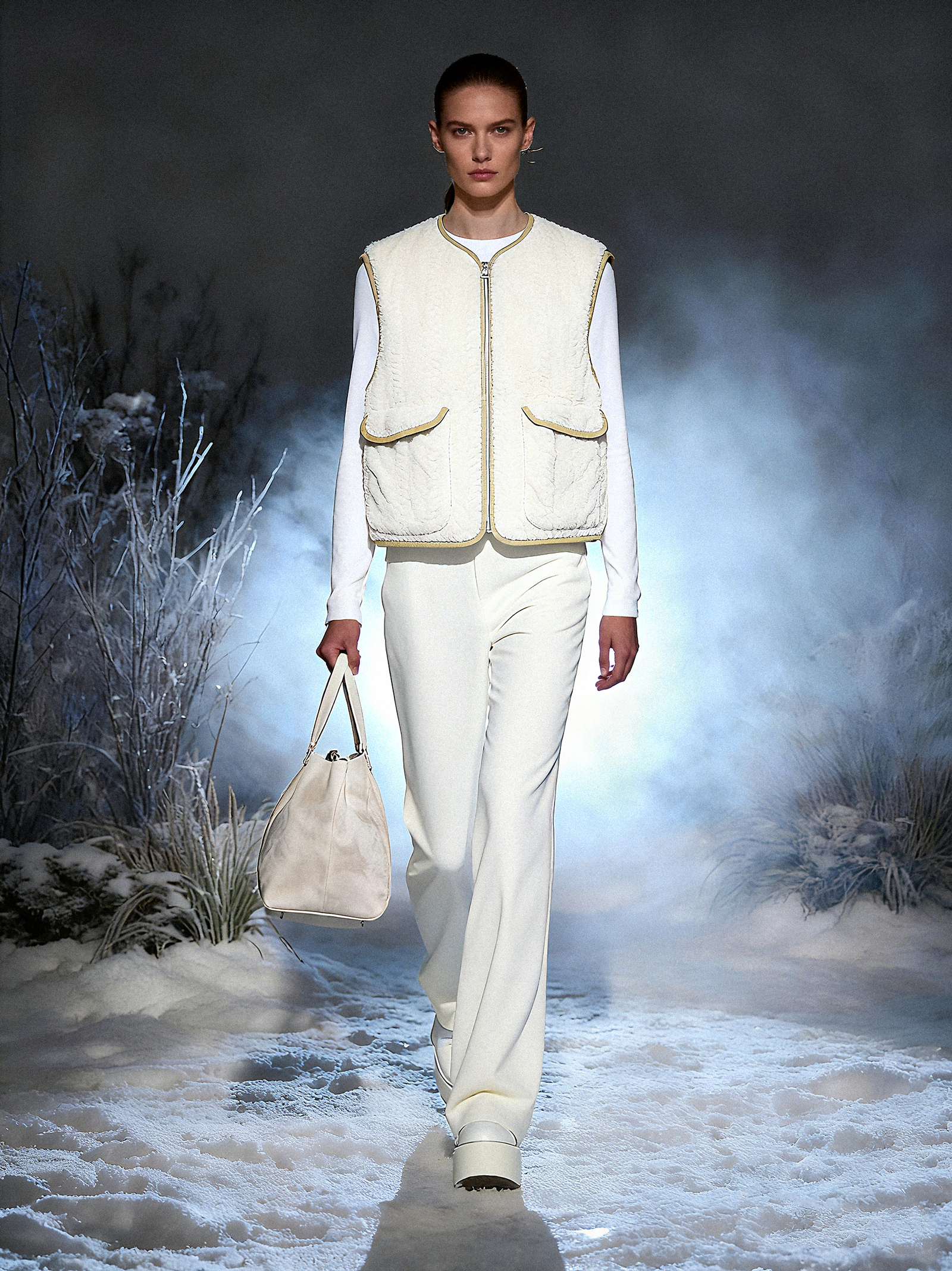 Cable Textured Fleece Vest - FM0302000087