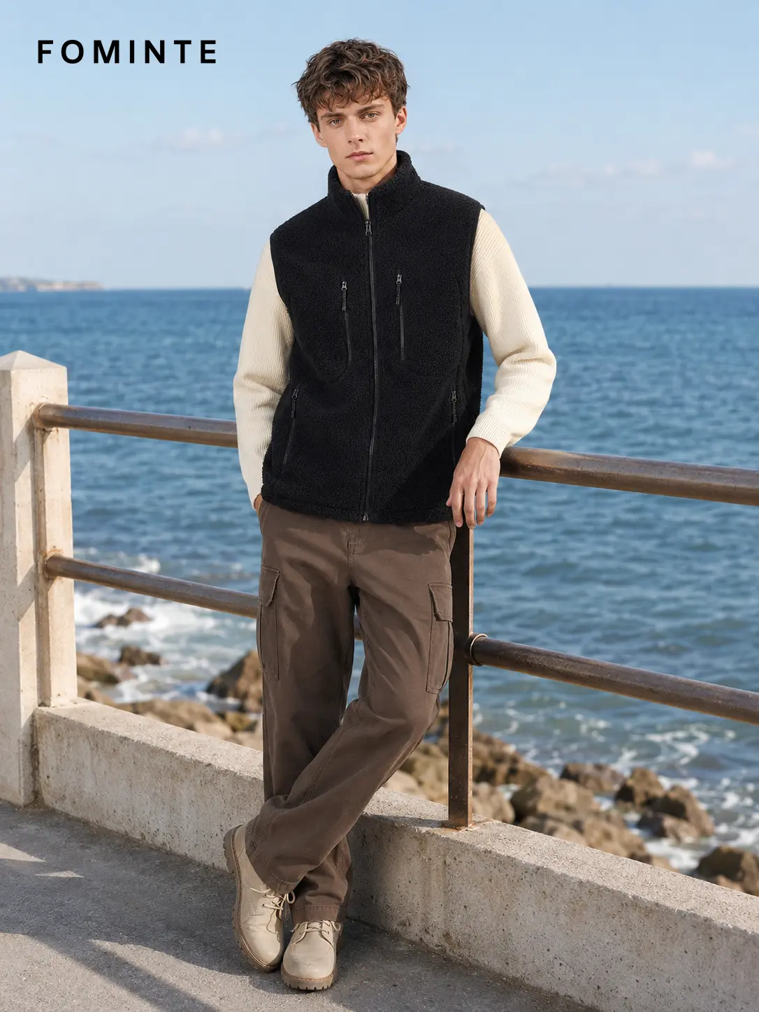 Men's Black Full-Zip Fleece Vest