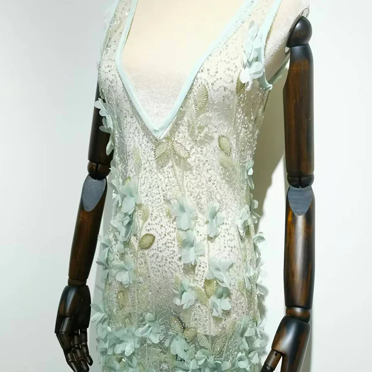 3D Floral Appliqué Tulle Fabric (130cm) - BT00015