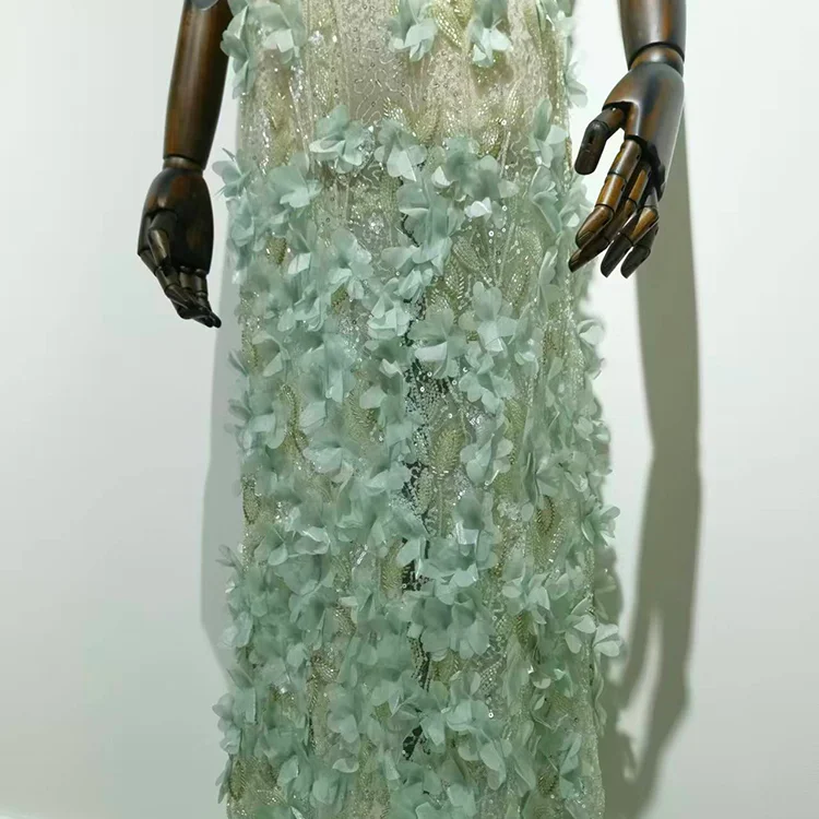 3D Floral Appliqué Tulle Fabric (130cm) - BT00015