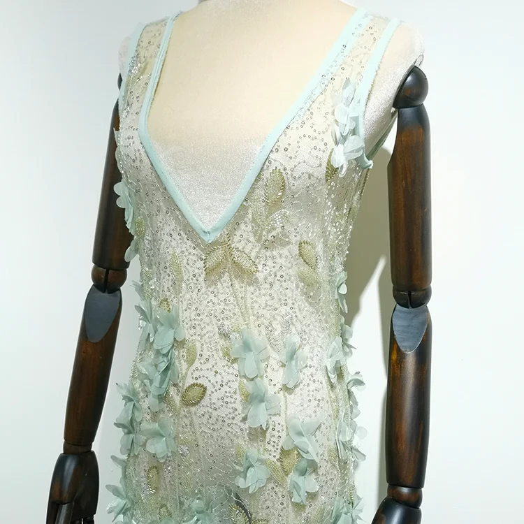 3D Floral Appliqué Tulle Fabric (130cm) - BT00015