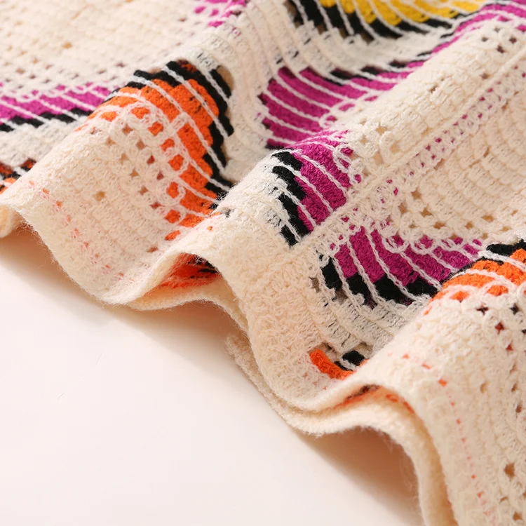 Retro Graphic Diamond Crochet Shirt - FM0102000025