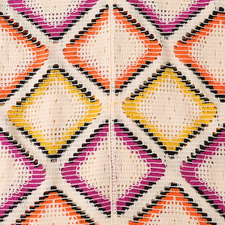 Retro Graphic Diamond Crochet Shirt - FM0102000025