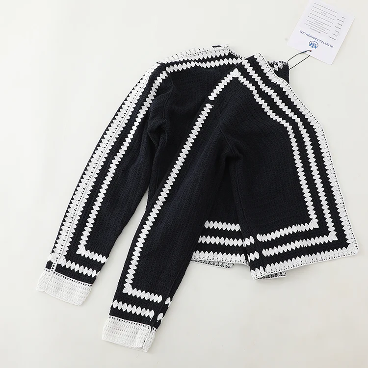 Graphic Contrast Crochet Crop Cardigan - FM0102000150