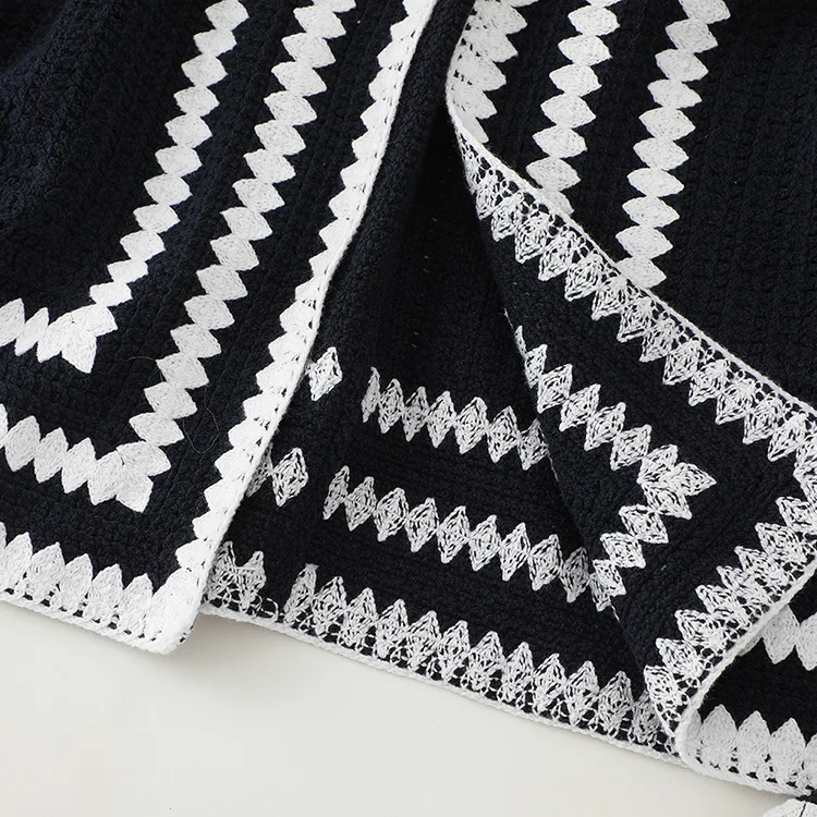 Graphic Contrast Crochet Crop Cardigan - FM0102000150