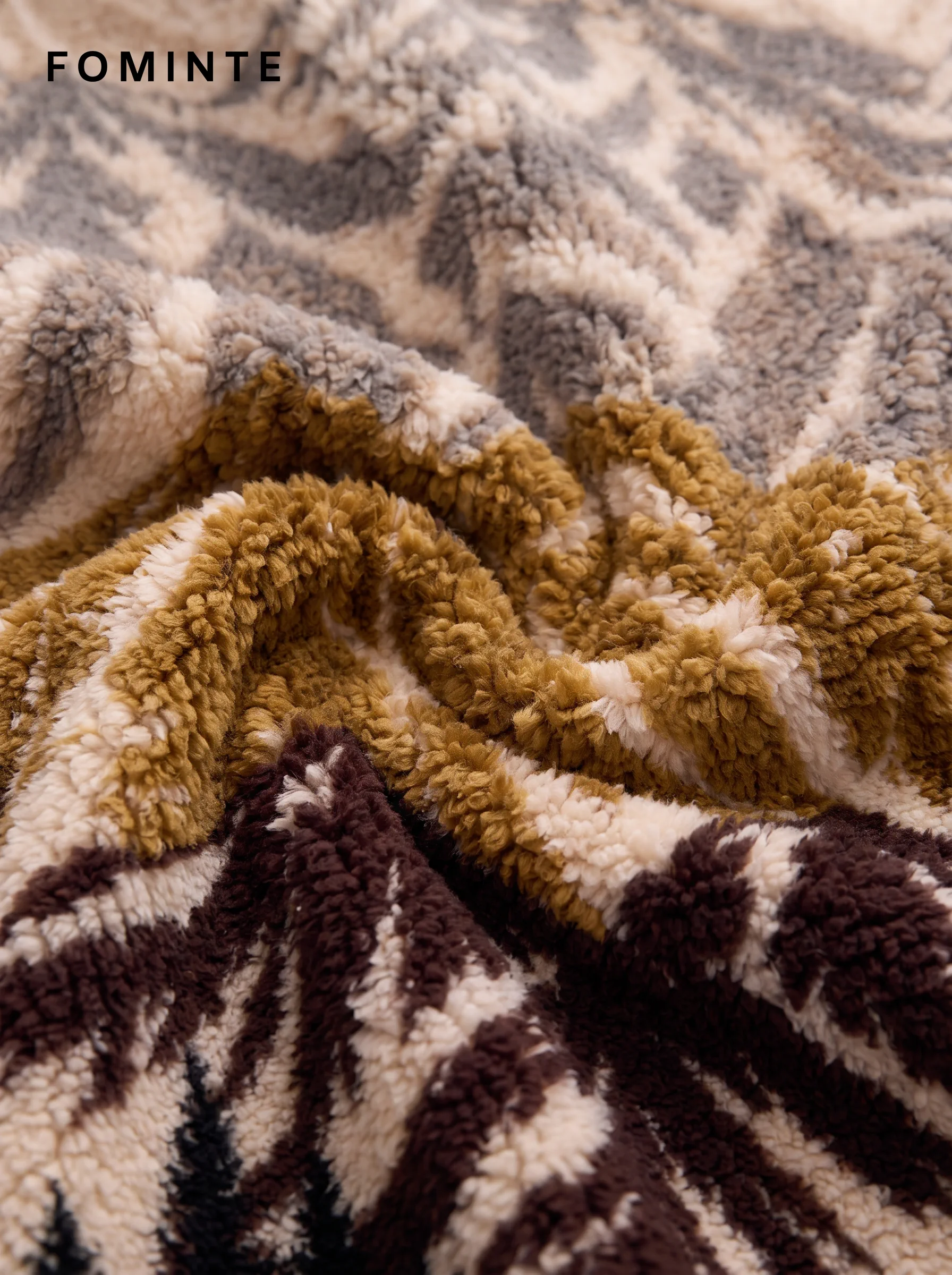 Brown and Cream Mountain Quarter-Zip Fleece Pullover