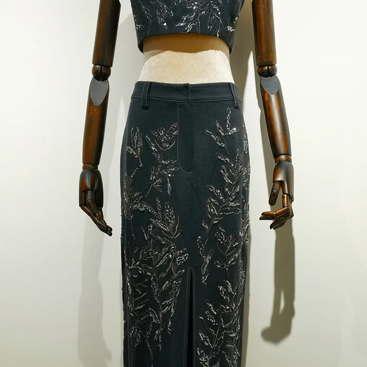 Black Embroidered Sequin Crop Top - S01160000079