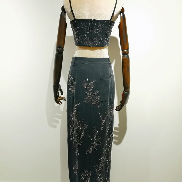 Black Embroidered Sequin Crop Top - S01160000079