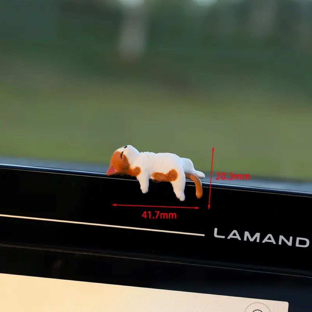 Hand-Painted Mini Cat Desk Figurines – Set of 5 Cute Desk Companions