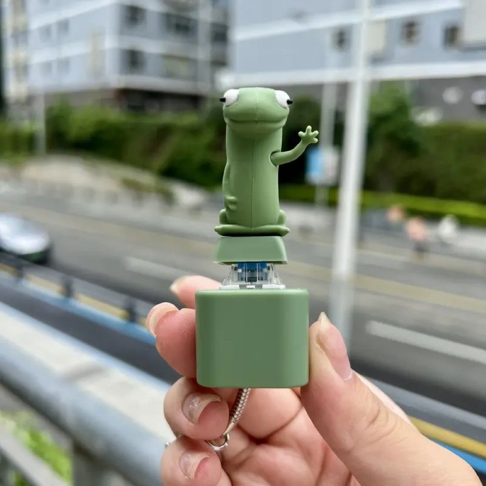 Light-Up Animal Keychain Toy – LED Sound & Color Lights