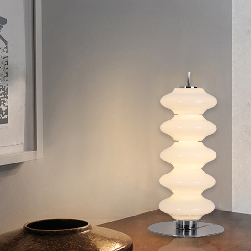 Gourd floor lamp next to the sofa in the living room, atmosphere, office eye protection table lamp, bedroom standing lamp