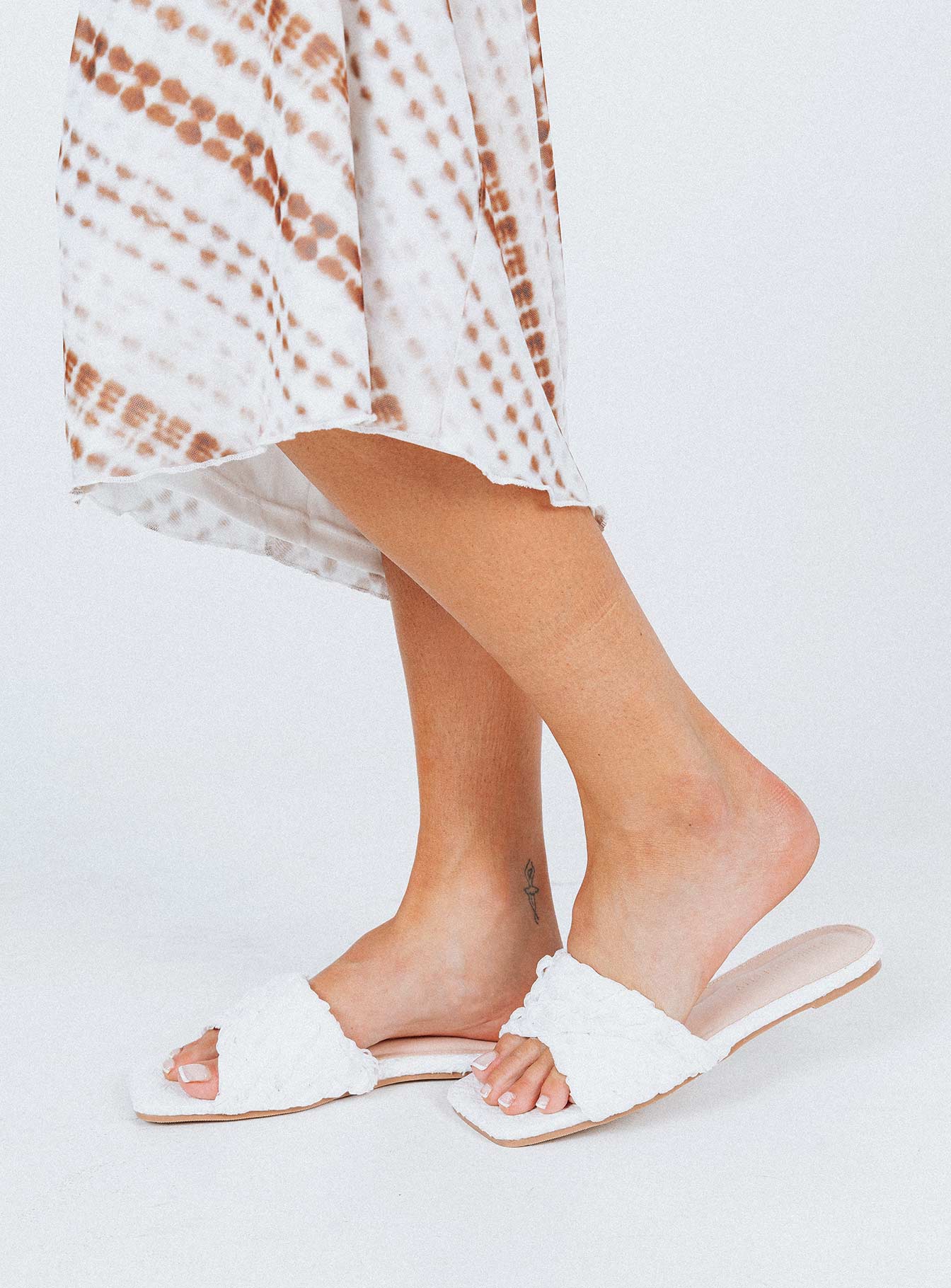 Shoreside Sandal White-Oh Mollys