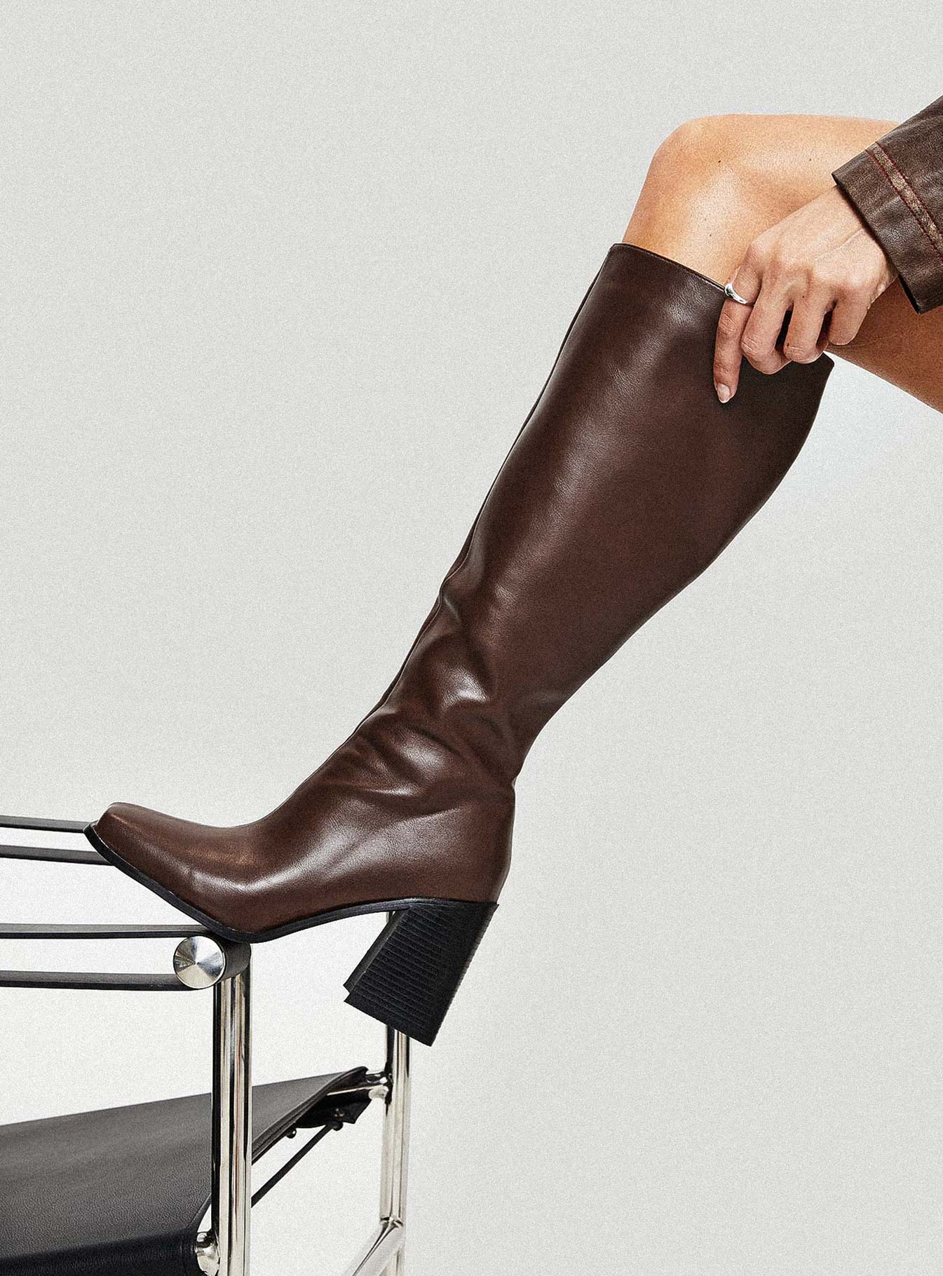 Renzo Knee High Boots Brown-Oh Mollys