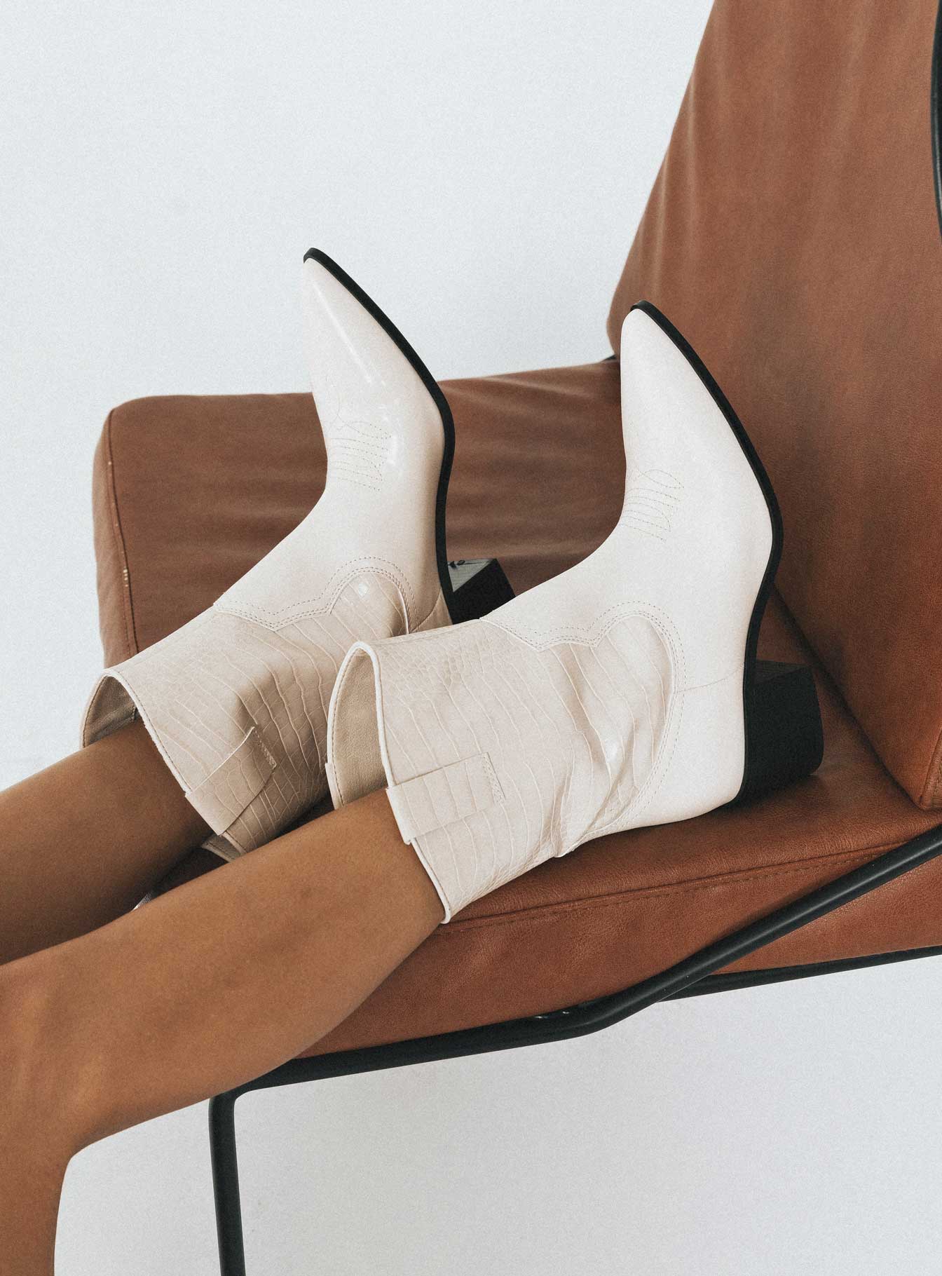 Eastside Boots Cream-Oh Mollys