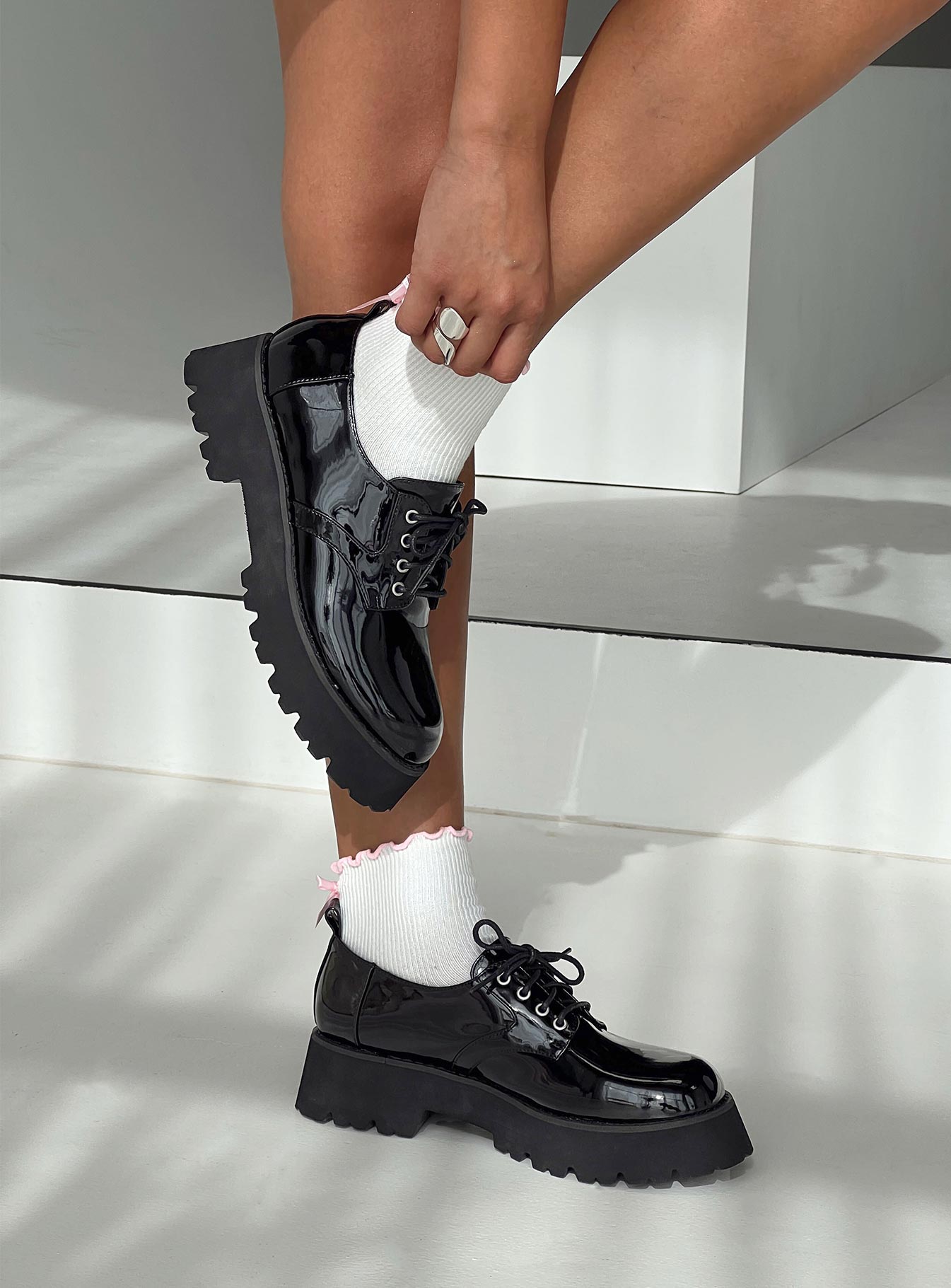 Louisa Flats Black-Oh Mollys