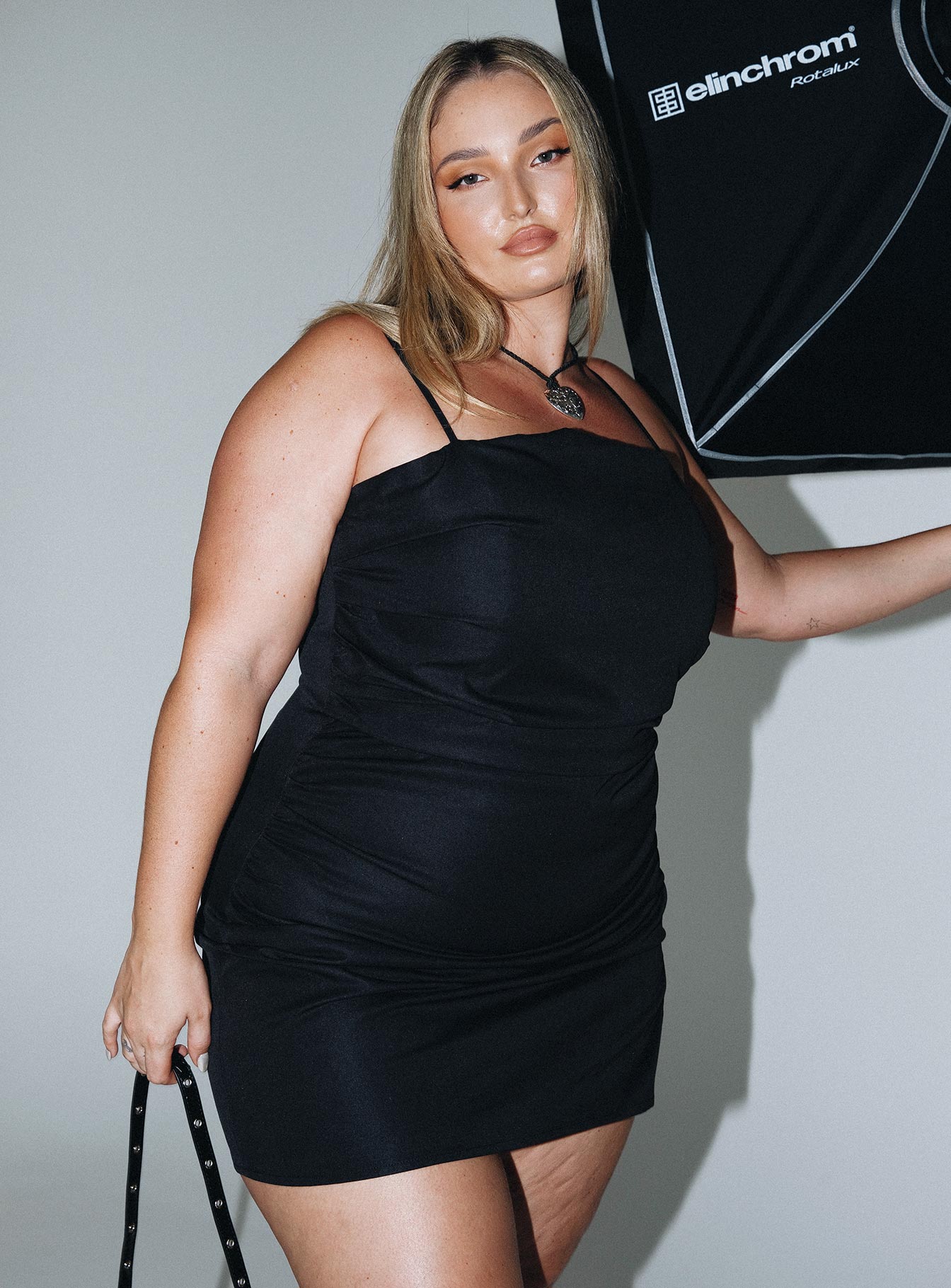 Chandra Mini Dress Black Curve-Oh Mollys