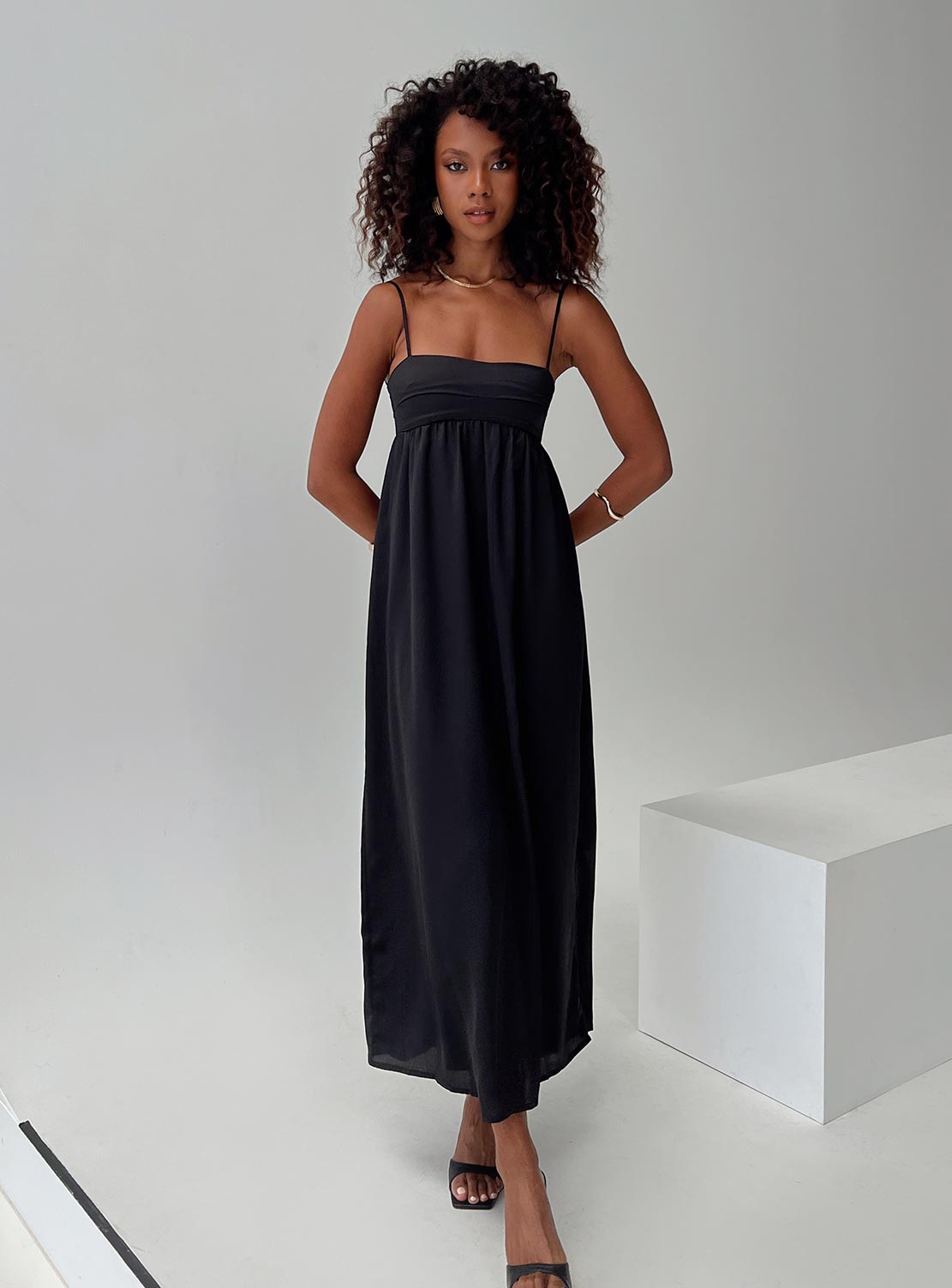 Ortega Maxi Dress Black-Oh Mollys
