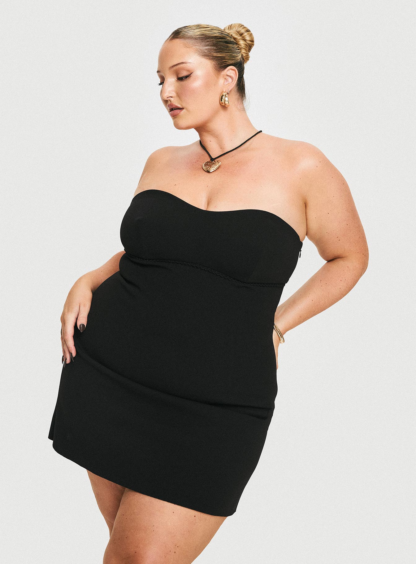 Simple Sweetheart Mini Dress Black Curve-Oh Mollys