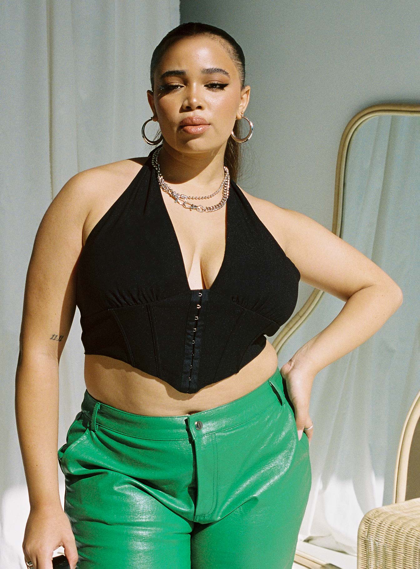 Dreaming Top Black Curve-Oh Mollys