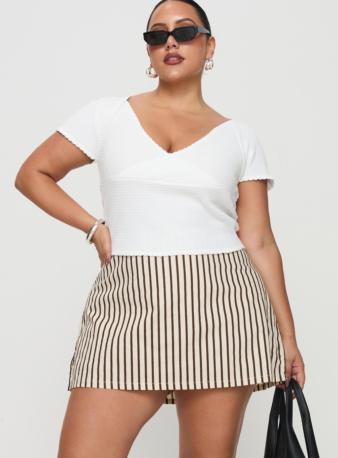 Gigi Skort Beige Stripe Curve-Oh Mollys