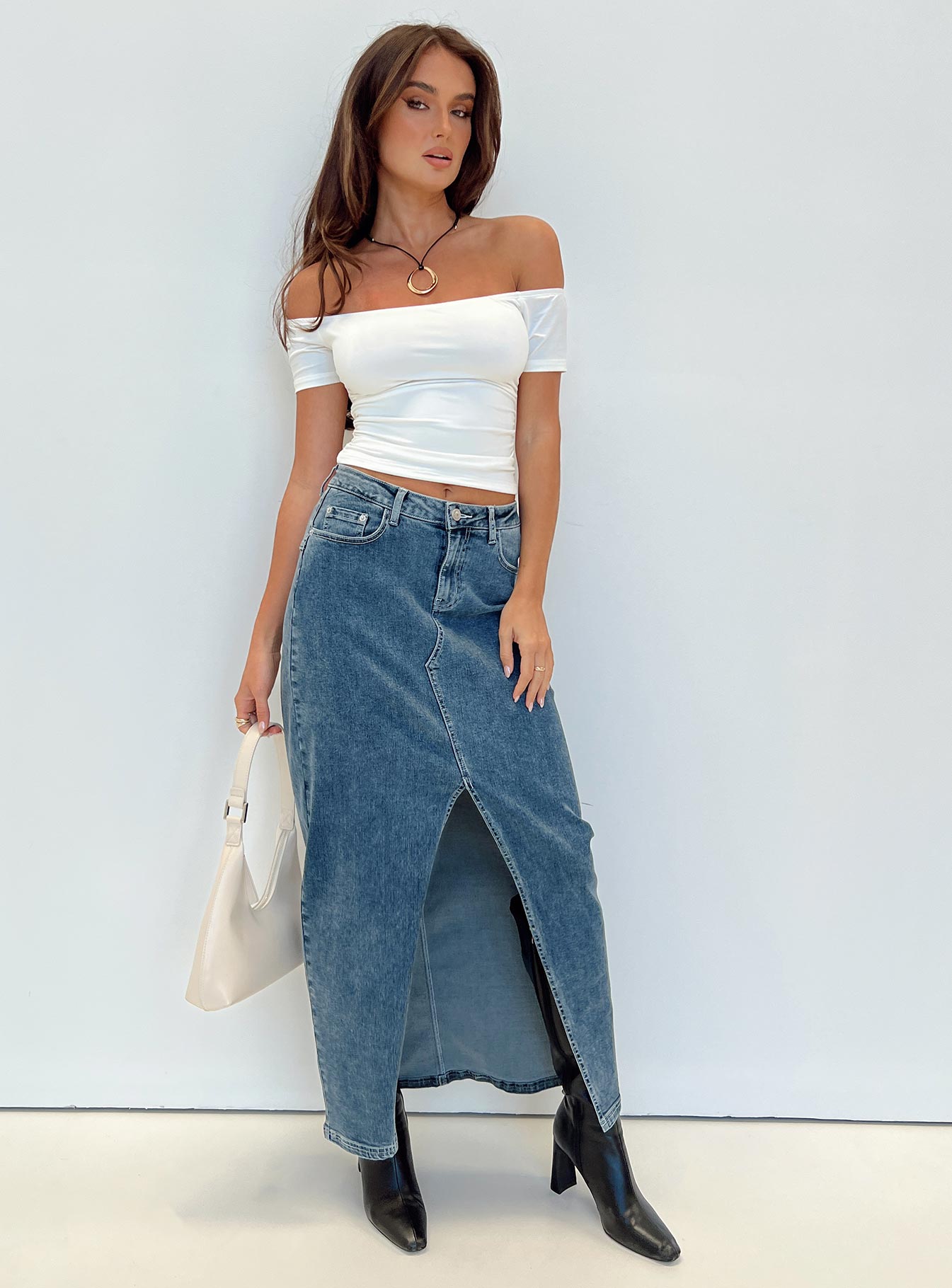 Fyra Off The Shoulder Top White-Oh Mollys