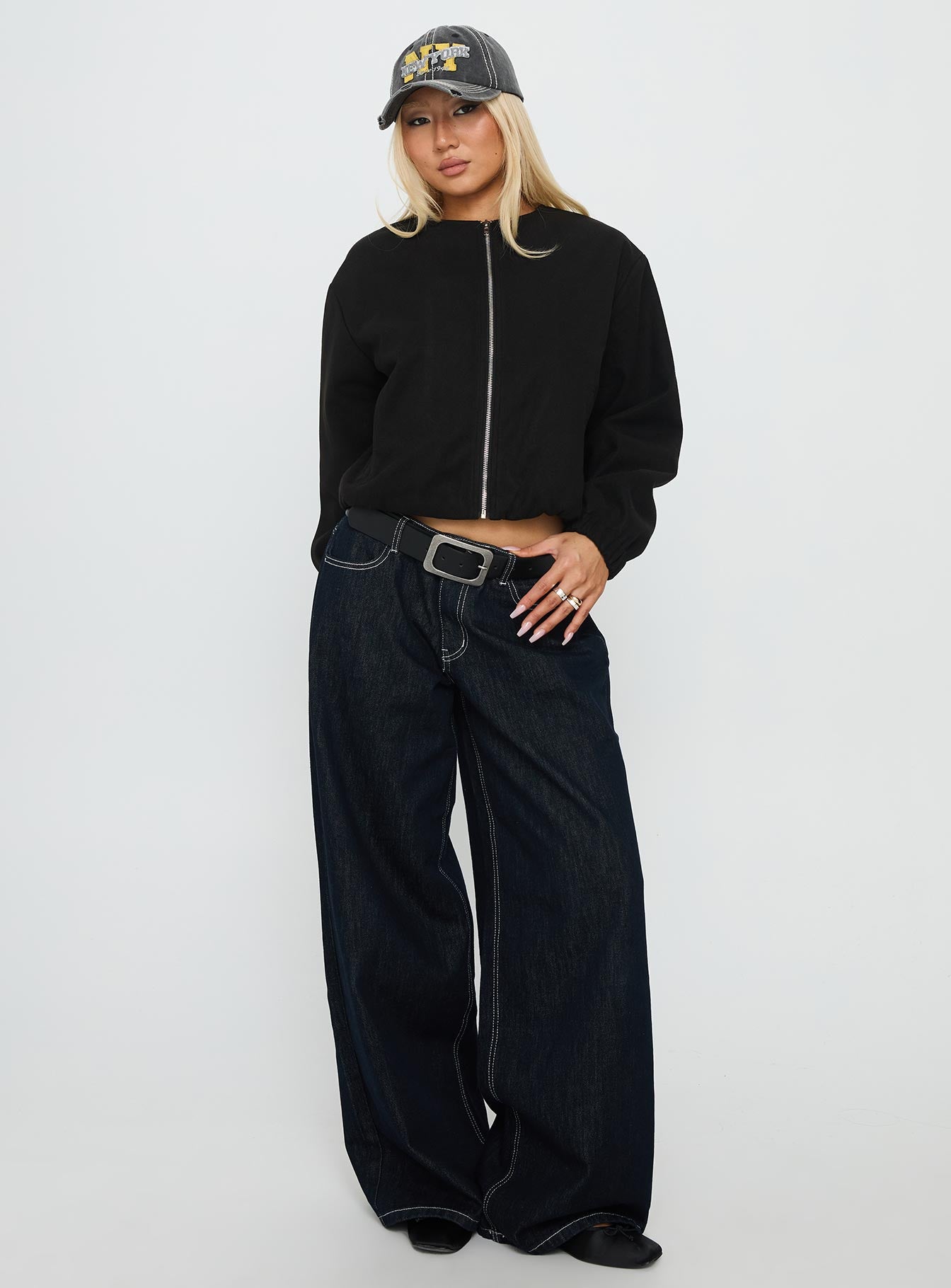 Grasp Bomber Jacket Black-Oh Mollys