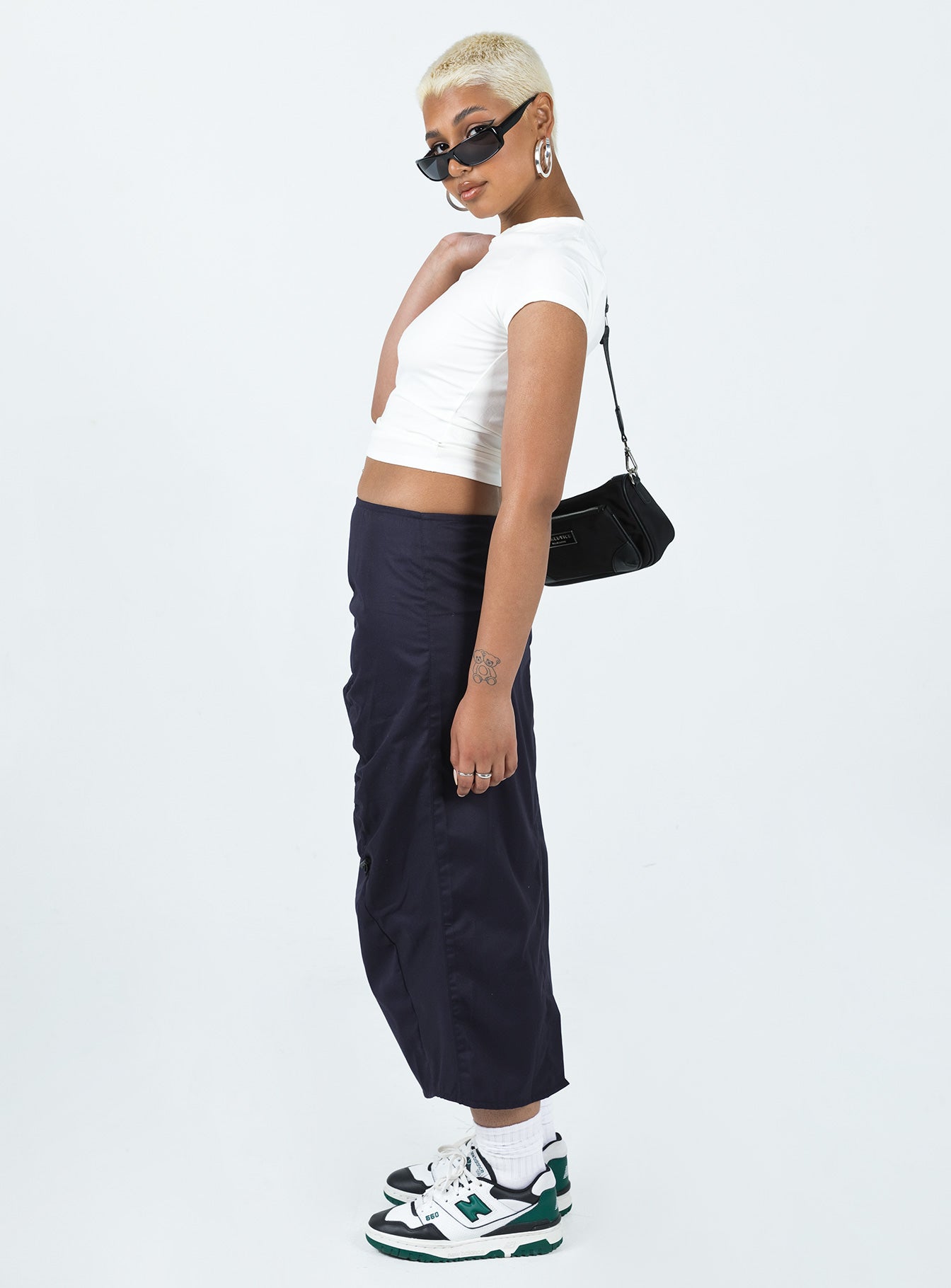Motel Enore Skirt Navy-Oh Mollys