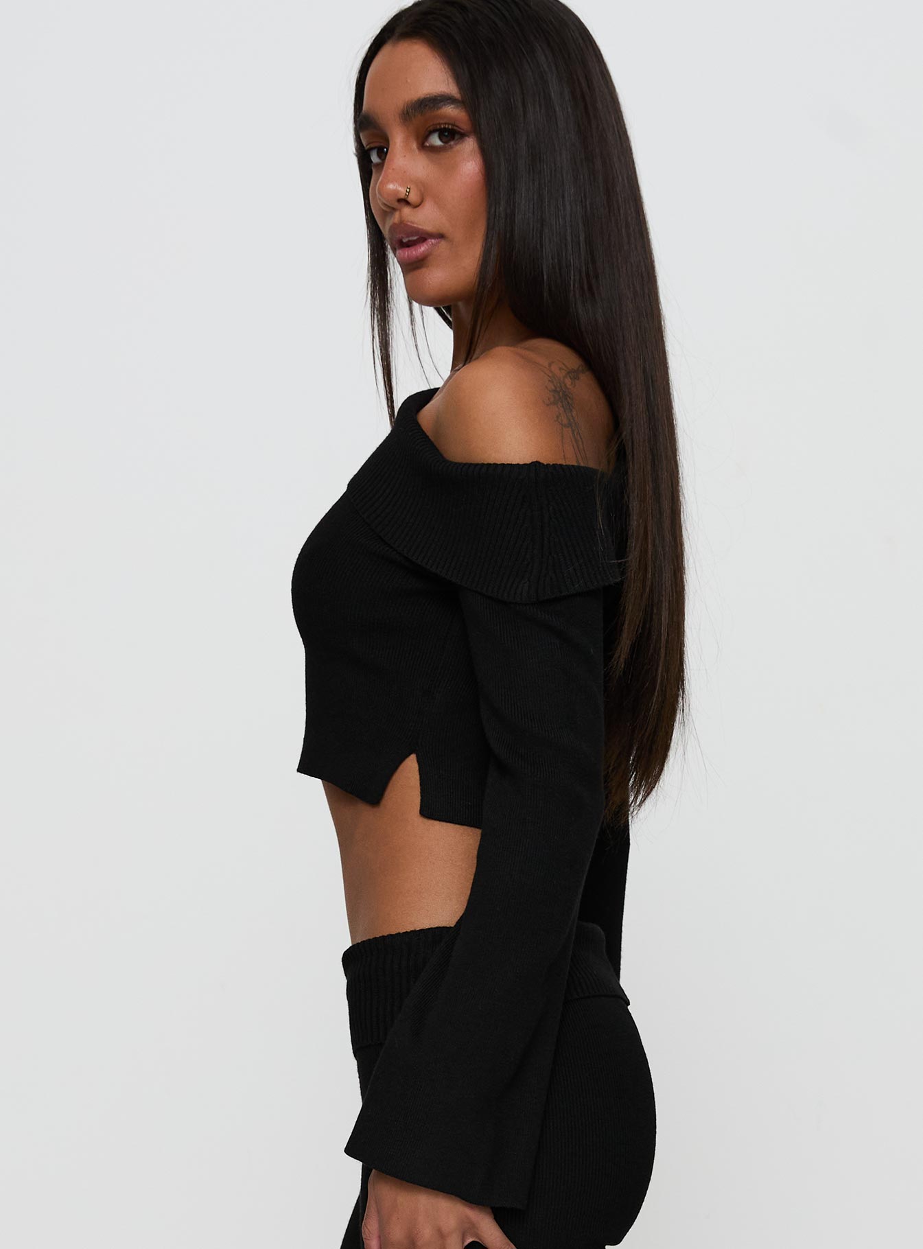 Sina Off The Shoulder Top Black-Oh Mollys