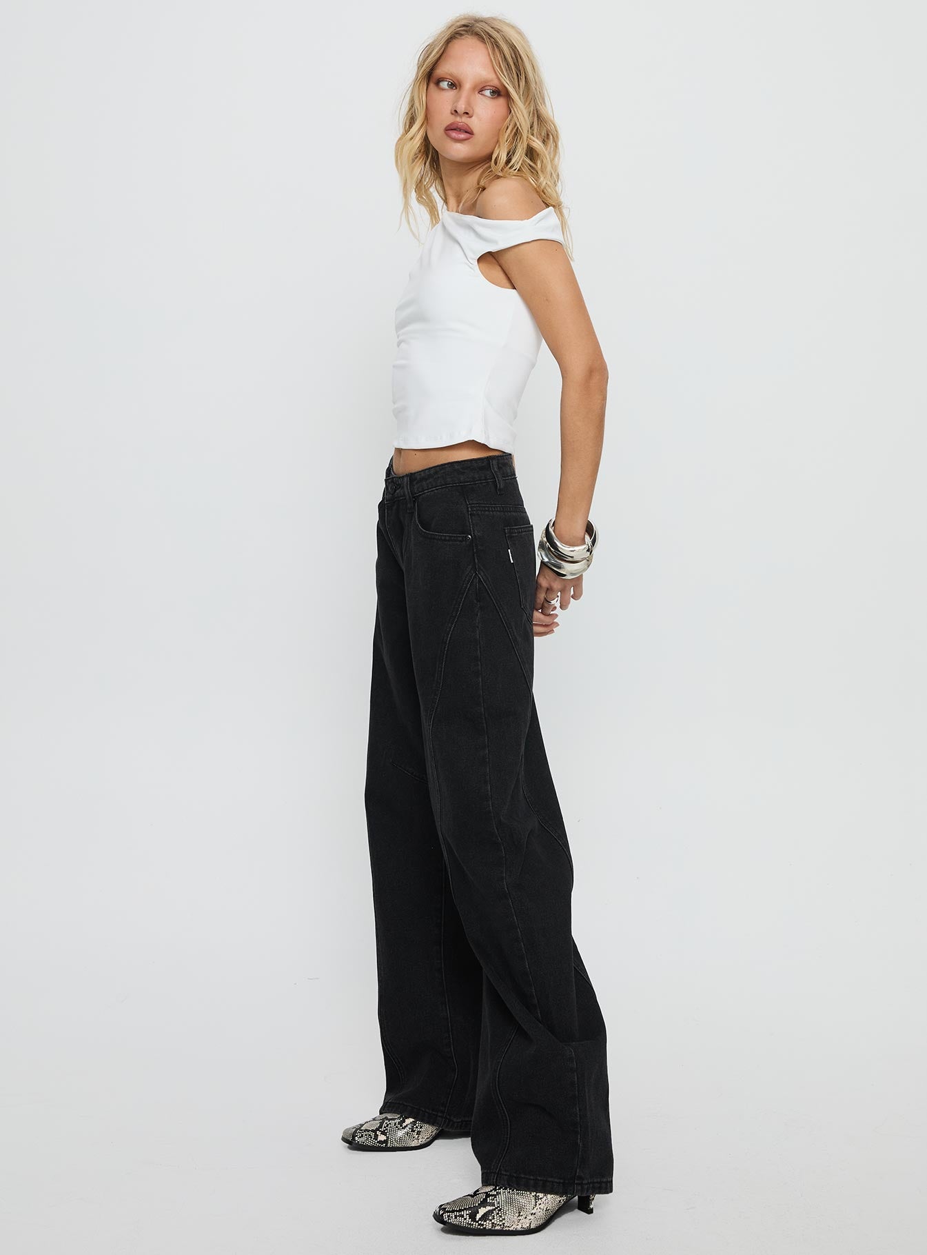 Lost Track Mid Rise Barrel Leg Jeans Washed Black-Oh Mollys