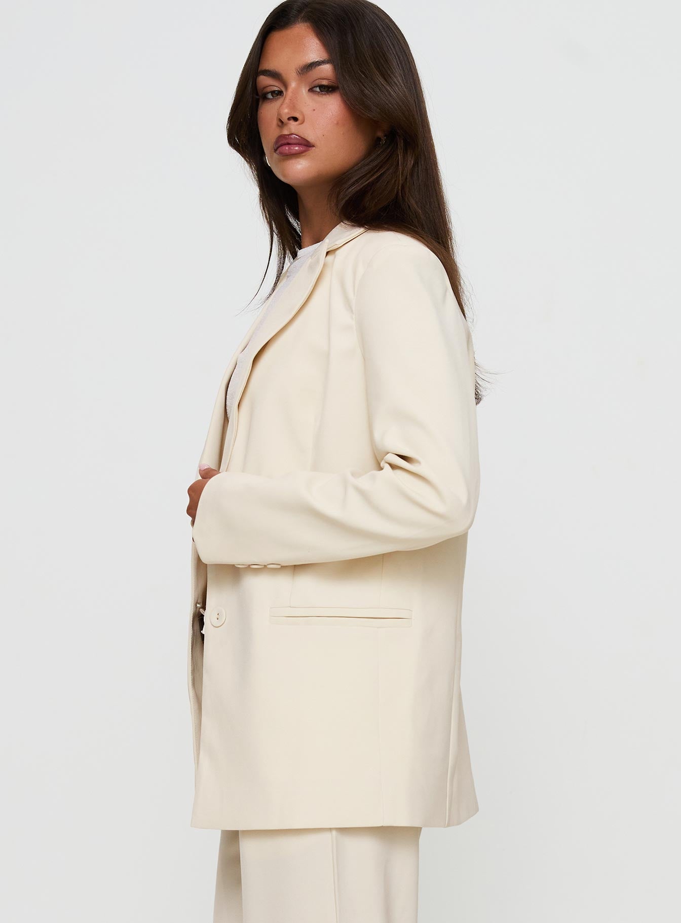 Crowd Pleaser Oversized Blazer Cream-Oh Mollys