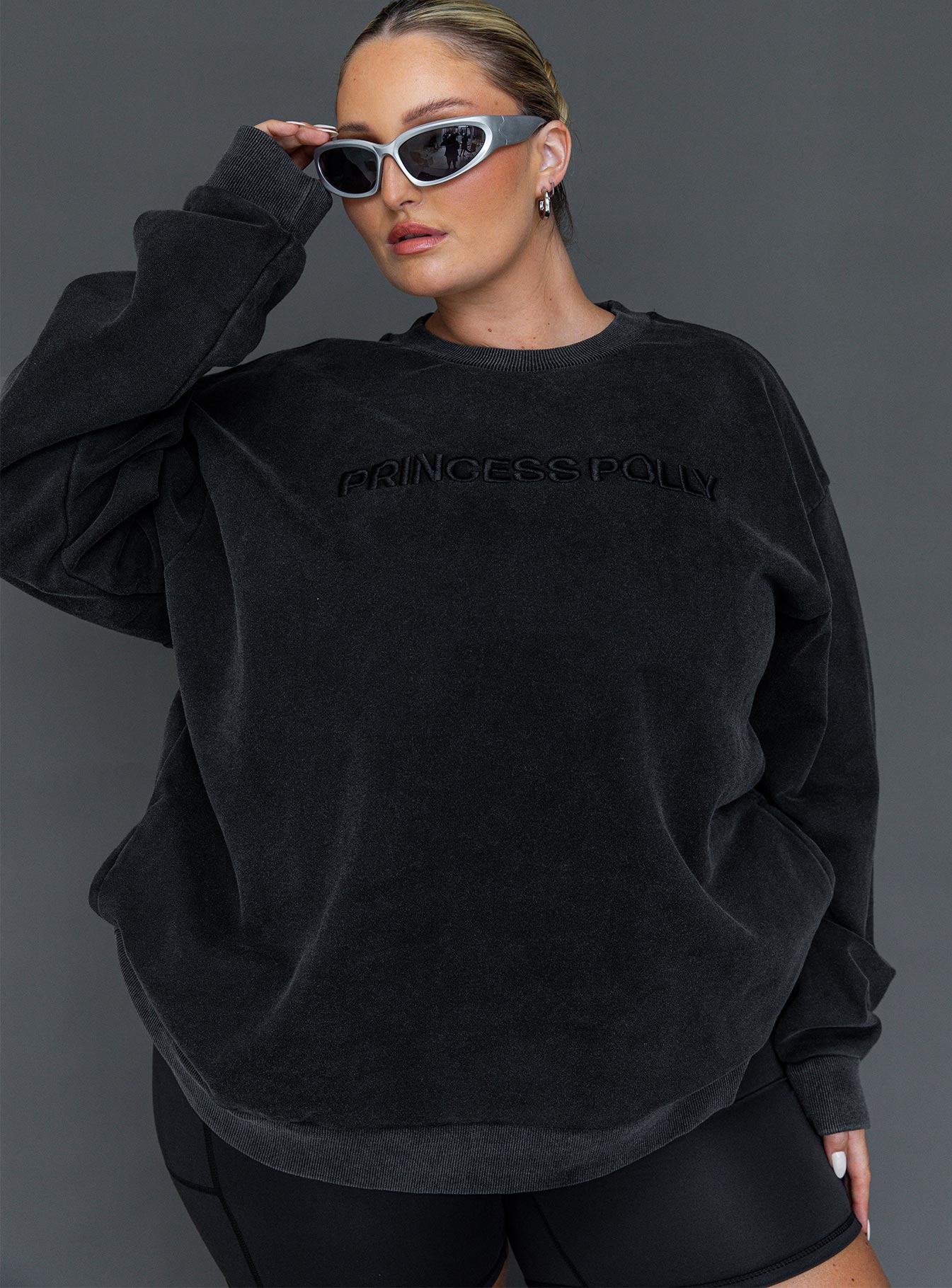 Fearlessness Activewear Crew Neck Sweatshirt Black Curve-Oh Mollys