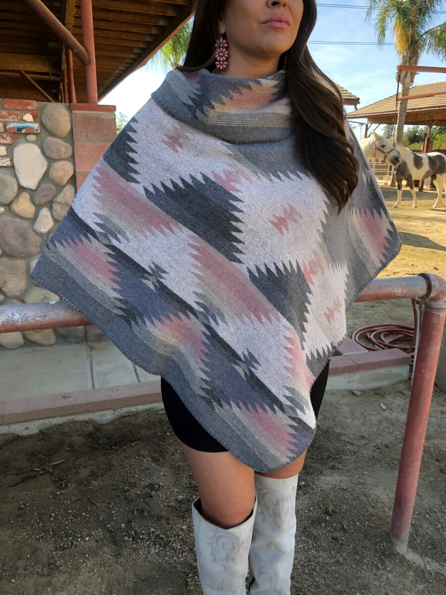 "Stylish Aztec"Western Pattern Poncho ( Pink )