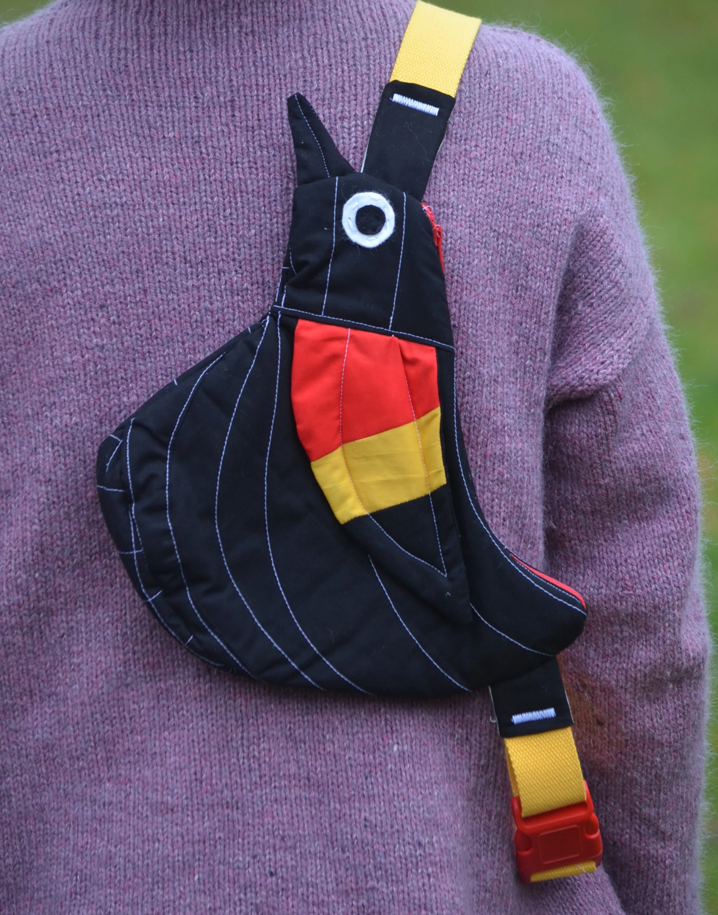 Fly Away Crossbody Bird Bag - Red-Winged Blackbird