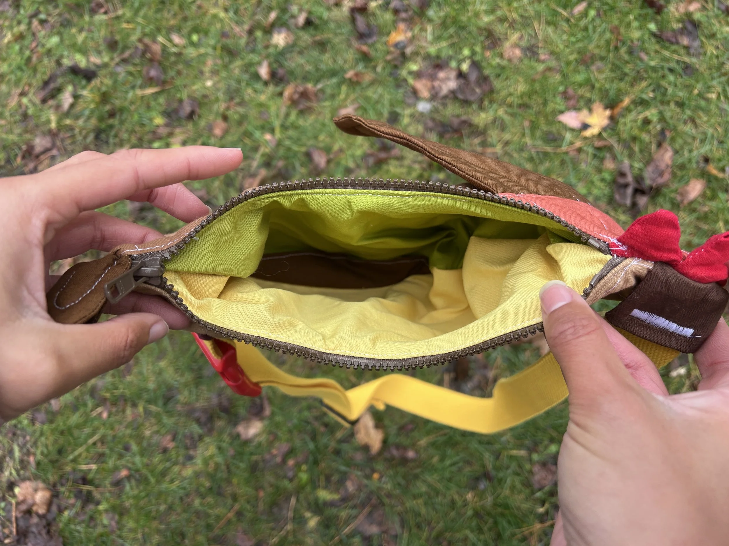 Fly Away Crossbody Bird Bag - Chicken