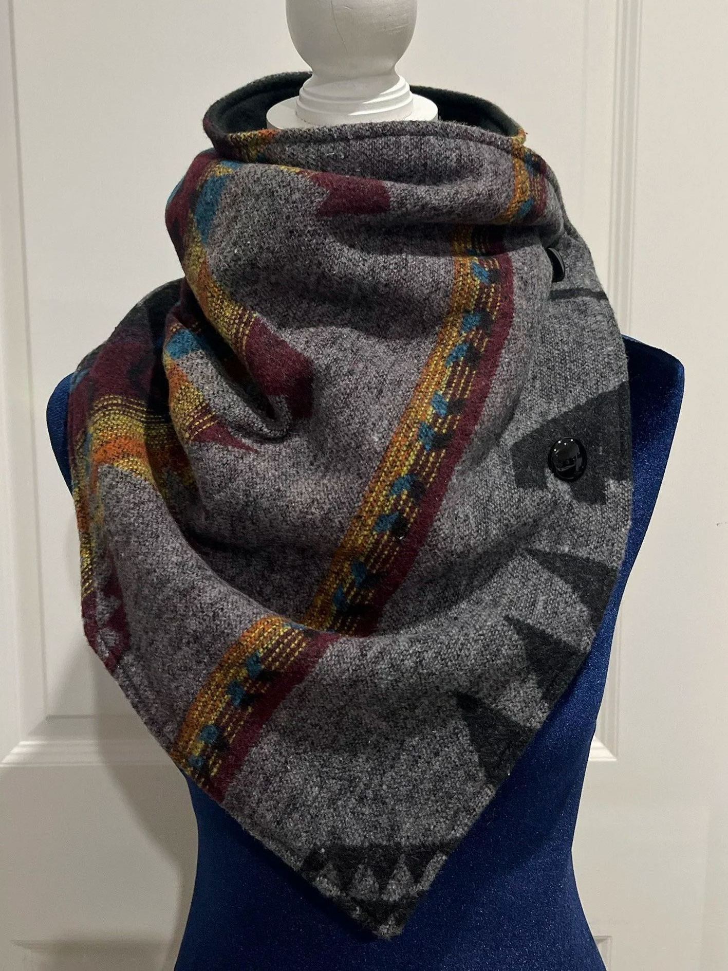 SOUTH WESTERN GREY Western Aztec Warm Neck Hood