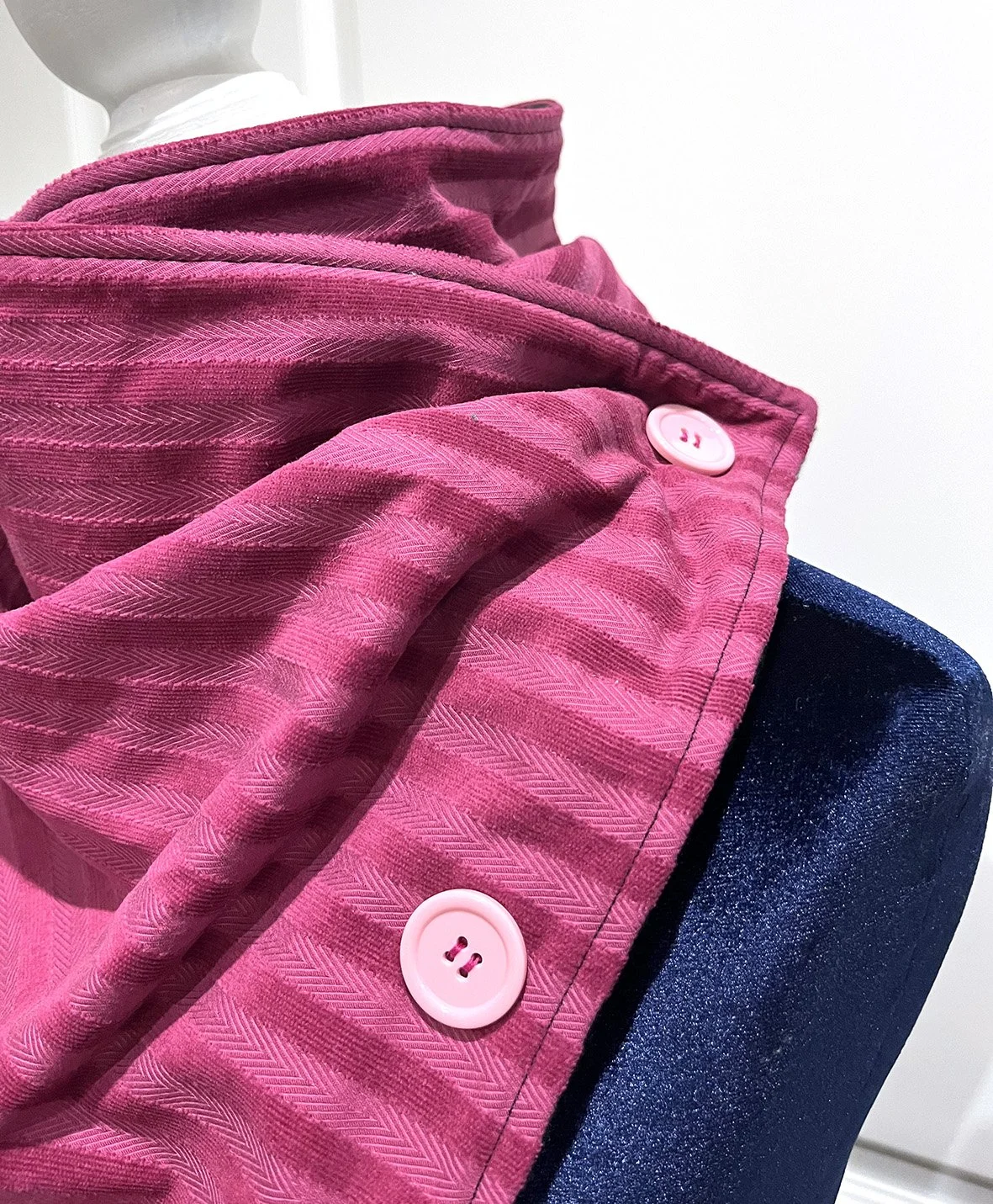 PINK SWADE STRIP Western Warm Neck Hood