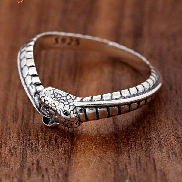 Gothic Style Oxidized Silver Serpent Ouroboros V Shape Ring