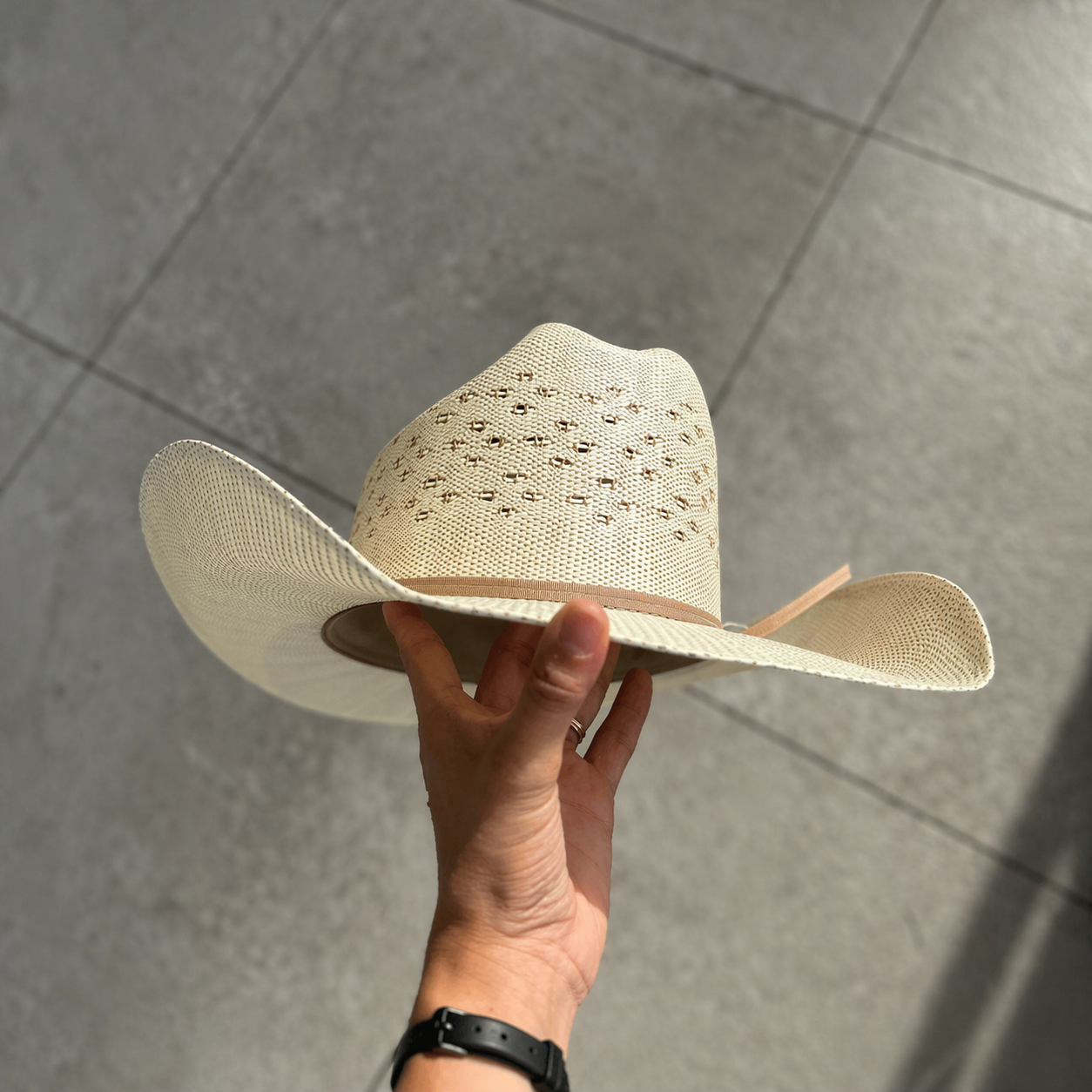 Bangora Two-Tone Hat
