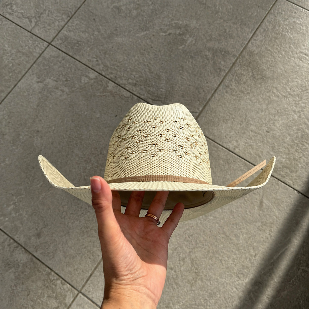 Bangora Two-Tone Hat
