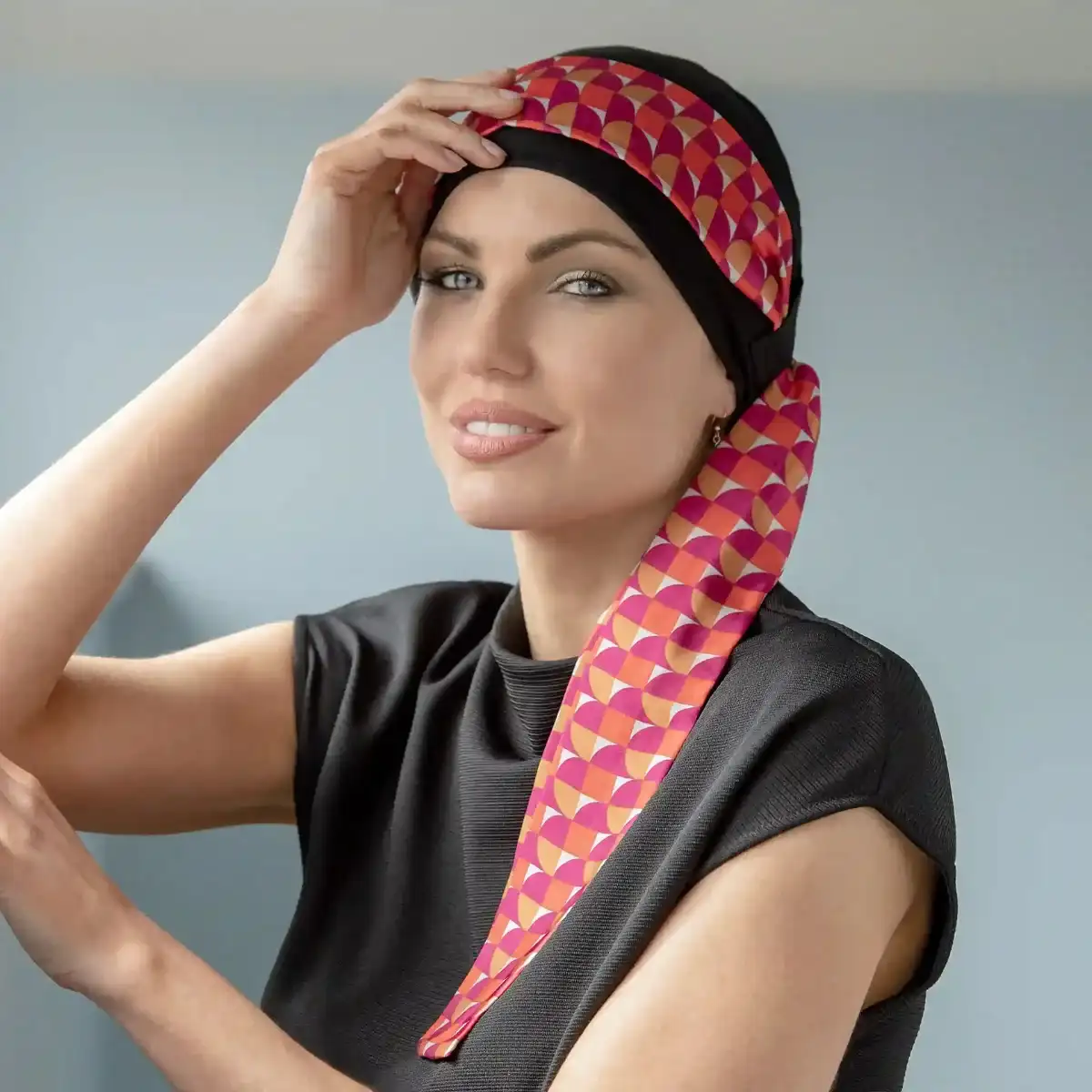 Yanna Black Golden Allure