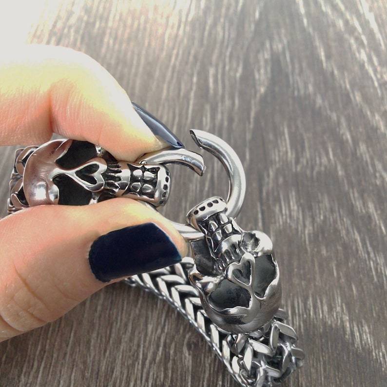 Skull bracelet, Skull men's bracelet, gothic bracelet, mens bracelet, stainless steel skull bracelet, oxidized stainless steel bracelet