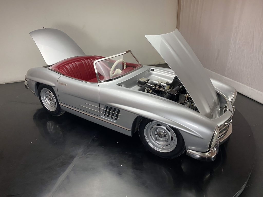 Mercedes-Benz 300 Silver Arrow