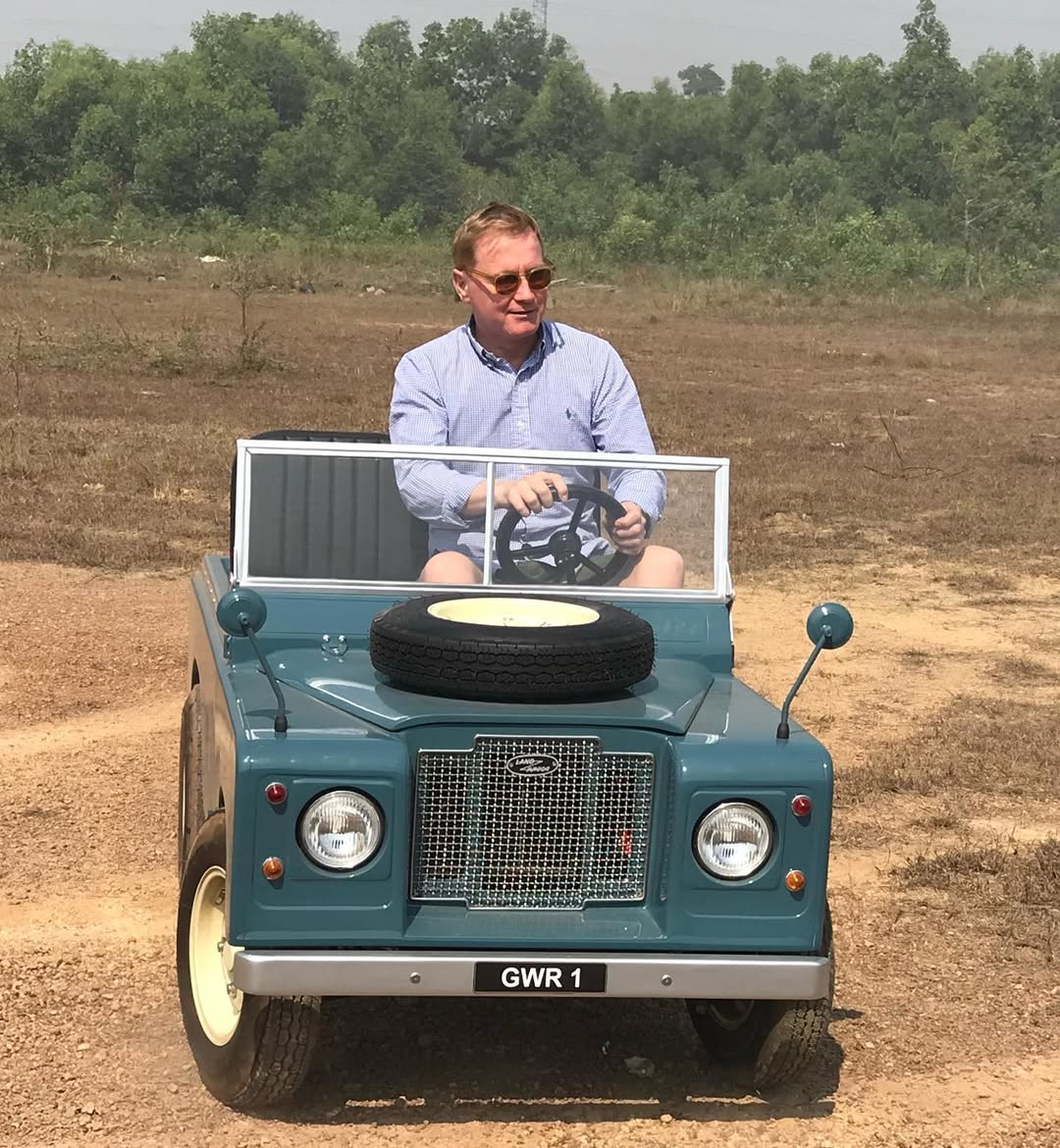 Land Junior & Land Junior D