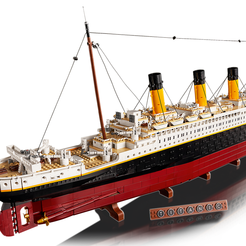 LEGO® Titanic