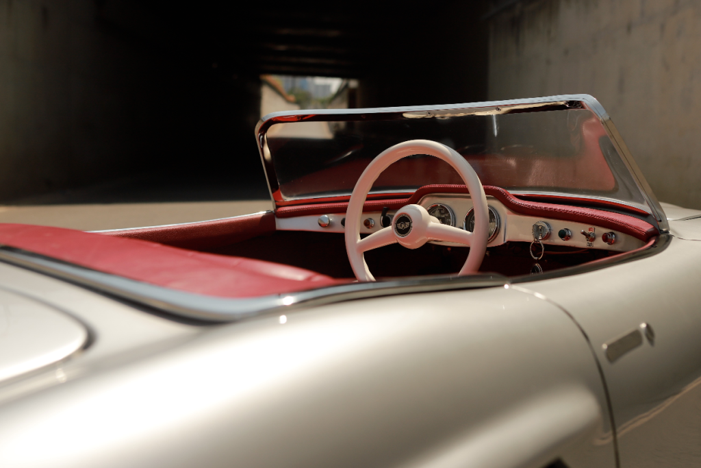 Mercedes-Benz 300 Silver Arrow