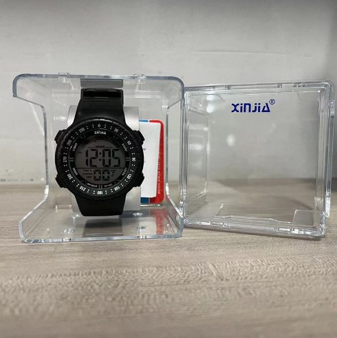 CF440 スポーツ電子腕時計（クロノグラフデジタル表示、防水）