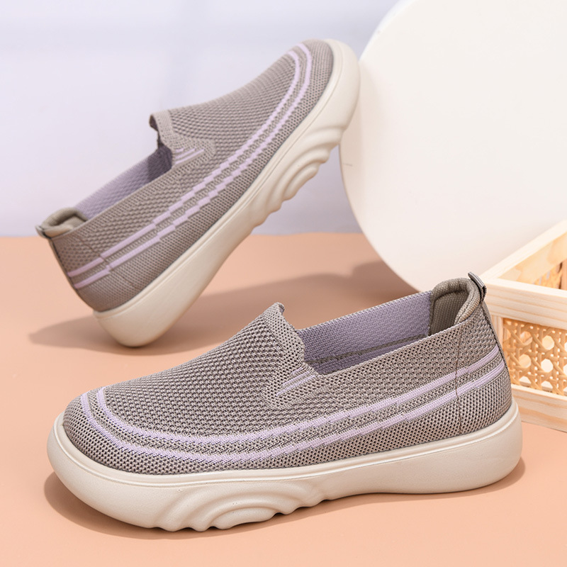 Casual soft-soled slip-on breathable knit mom shoes